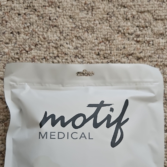 Motif Pregnancy Back Brace - White Large - Picture 6 of 6